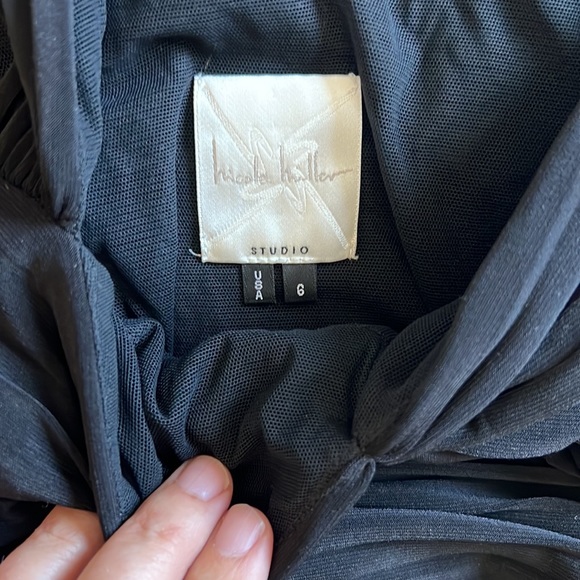 Designer cocktail dress by Nicole Miller - Picture 3 of 10